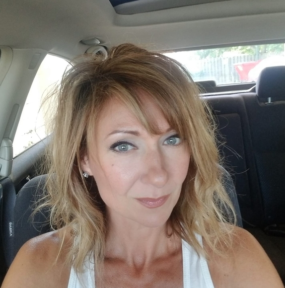 Poshmark profile picture for @rockies